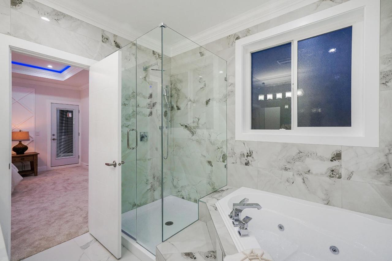Sun Suite Surrey Eksteriør bilde